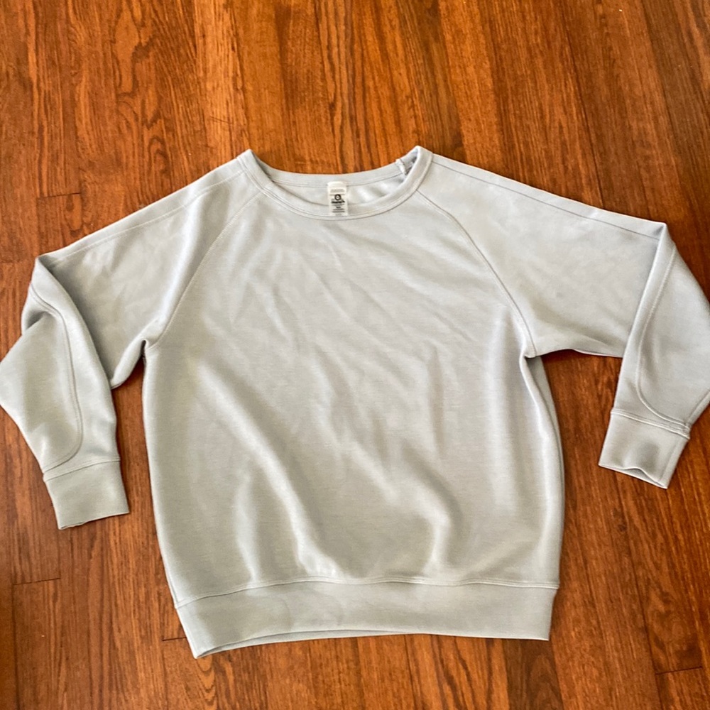 Women’s sweat shirt